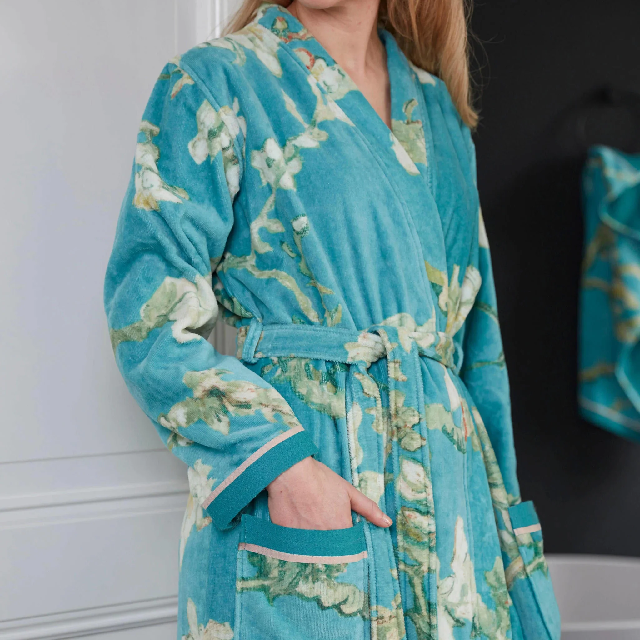 Beddinghouse x Van Gogh Museum Blossom Badjas - Blauw - XS - Image 2