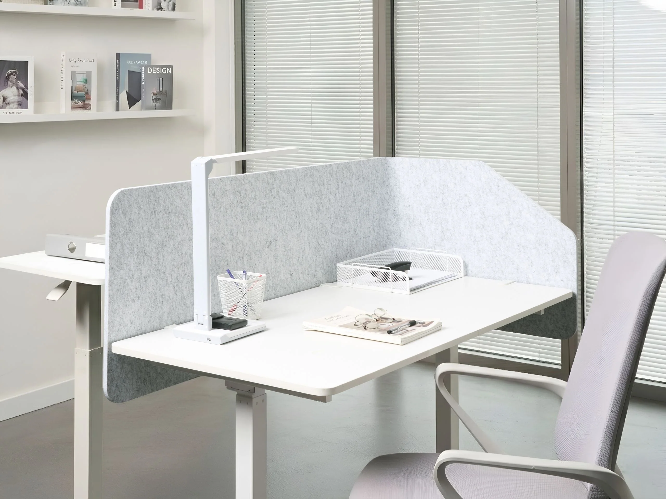 Beliani-FOLDY-Bureauscherm-Lichtgrijs-120 x 60 x 50 cm-Synthetisch - Image 2