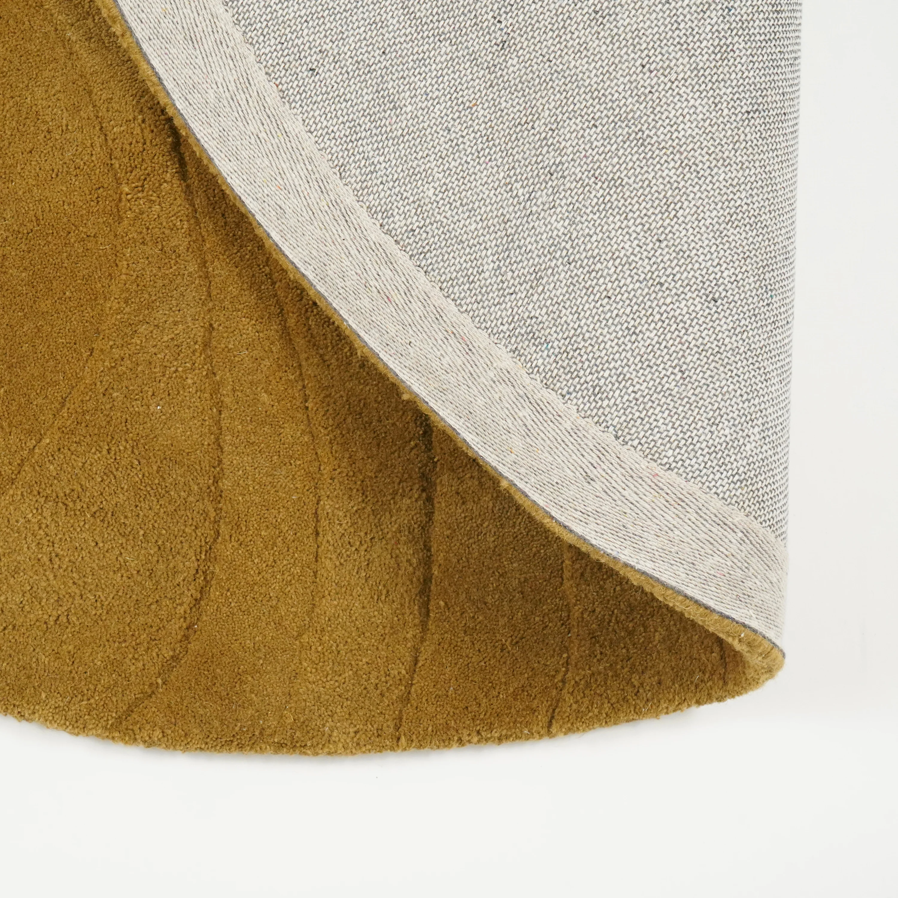by fonQ Groovy Vloerkleed Ø 240 cm - Olive - Image 5
