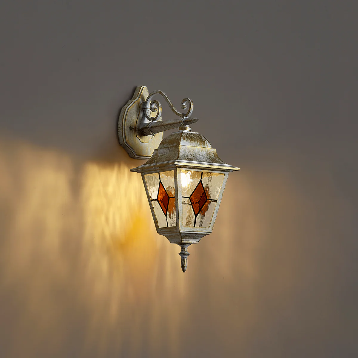 QAZQA Vintage buiten wandlantaarn beige met antiek goud IP44 - - Image 9