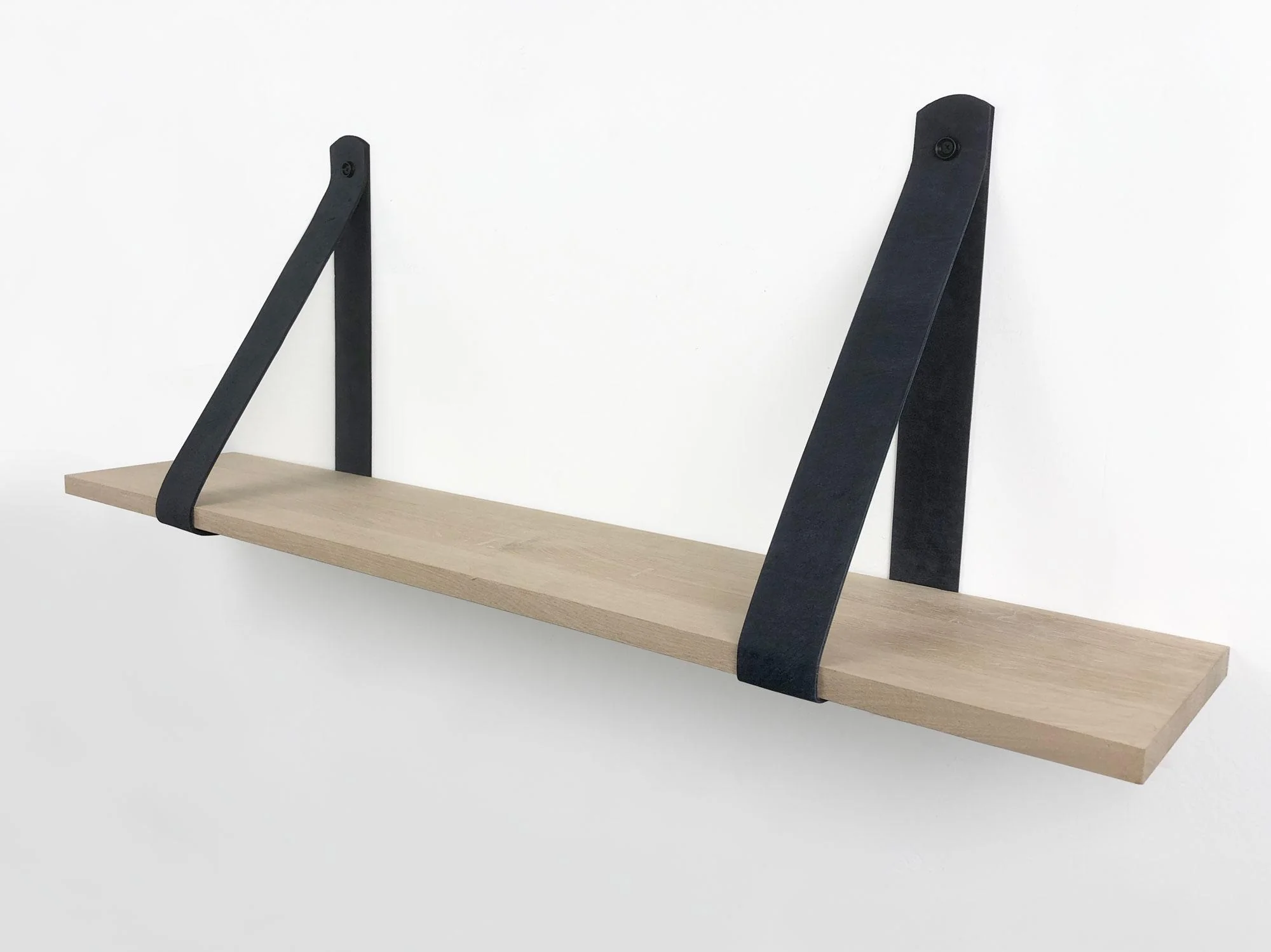 Woodbrothers Eiken 18mm wandplank recht 120x20cm + leren riem zwart