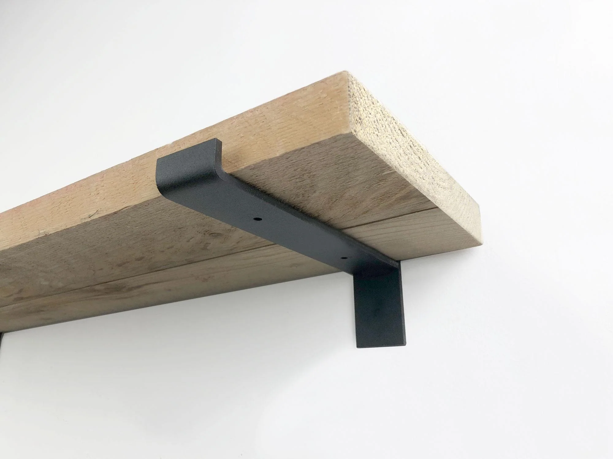 Woodbrothers Steigerhout wandplank 75x20cm + zwarte dragers - Image 2